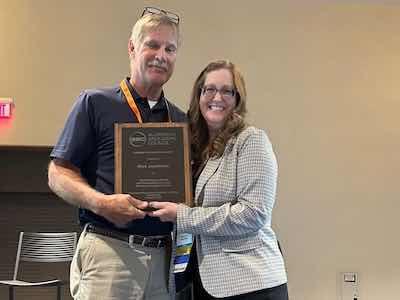 Mark Jozefowicz from Reliant Aluminum Products received the AAC Lifetime Achievement Award.