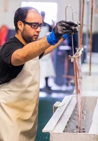 DESâs capabilities include electroless nickel/immersion gold (ENIG), electroless nickel electroless palladium immersion gold (ENEPIG), electroless palladium immersion gold (EPIG), hard gold and nickel plating, immersion silver plating, direct immersion gold (DIG), and many more.