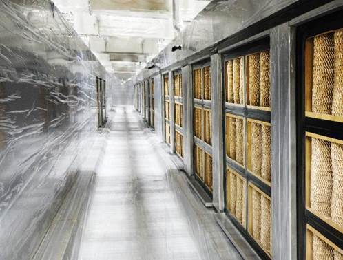 EcoDry X uses cardboard filter boxes as a separating agent for overspray.