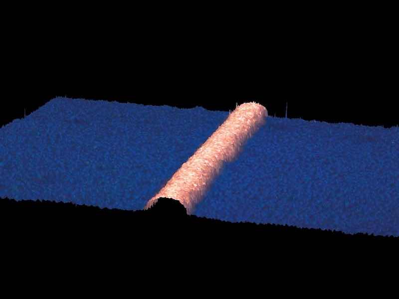 Three-dimensional confocal microscopy image of a copper contact produced using the laser-assisted process developed by PV2+. The even, semi-circular shape of the contact ensures a high level of electrical conductivity.