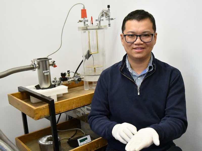 Dr Vi-Khanh Truong, from the Flinders University Biomedical Nanoengineering Laboratory