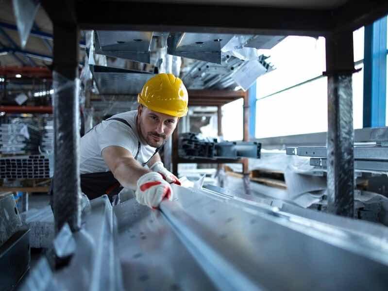 mnan working with metal